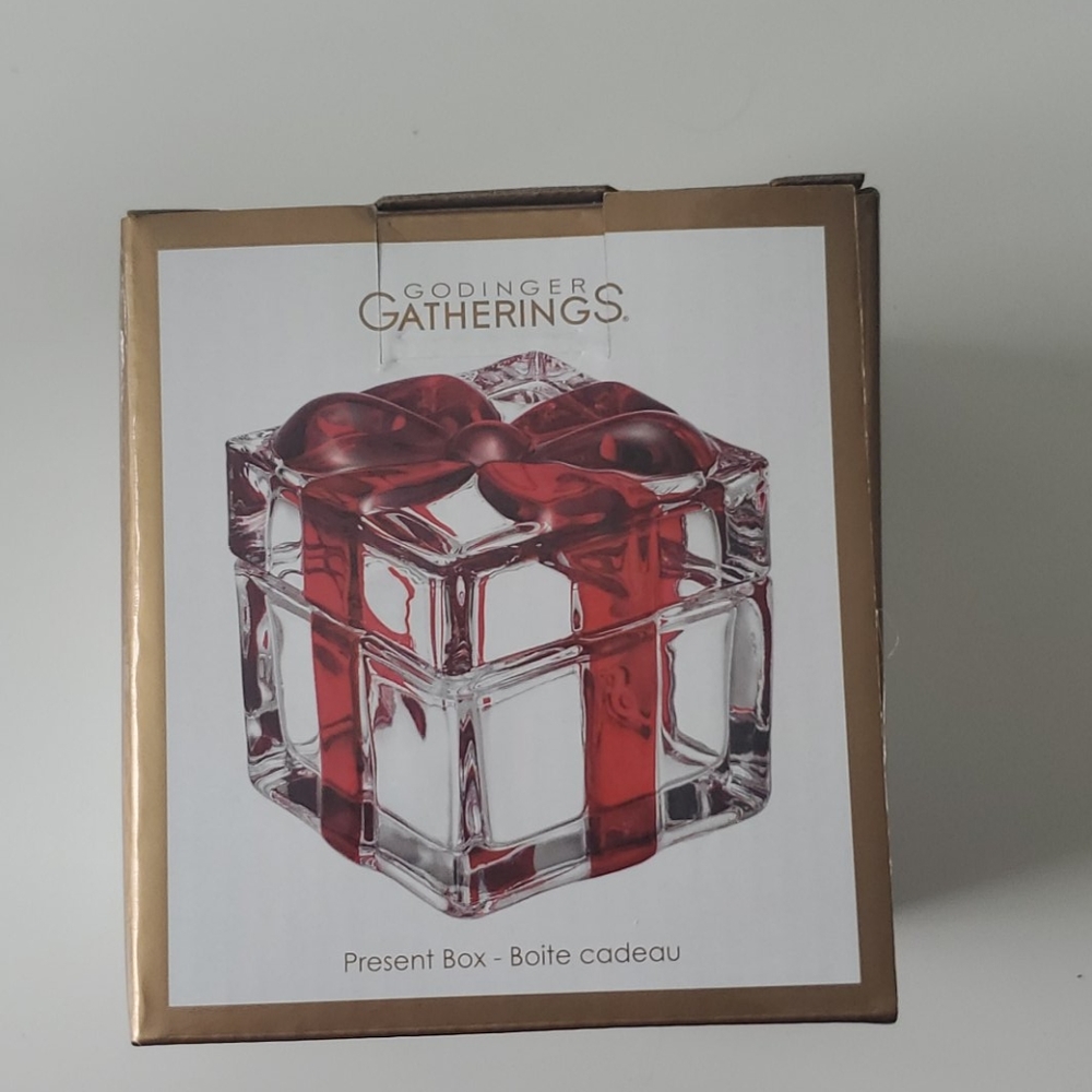 NWT Godinger Gatherings Crystal Present Box